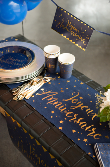 Chemin de table coton joyeux anniversaire bleu et or 28 cm x 3 m