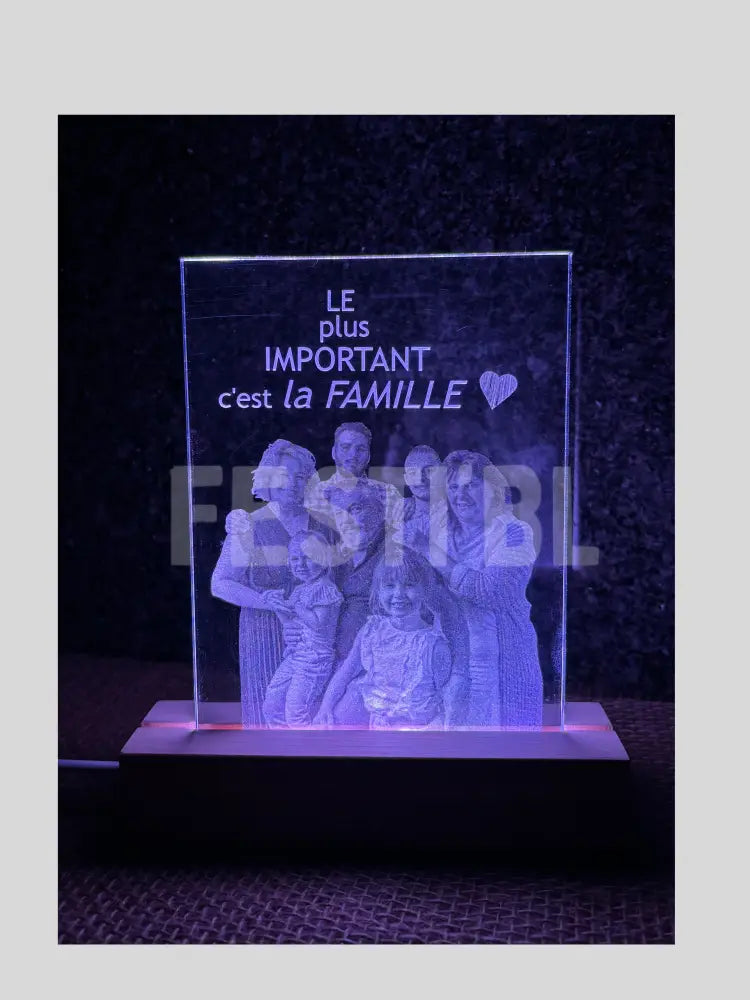Plexiglas personnalisé avec socle lumineux